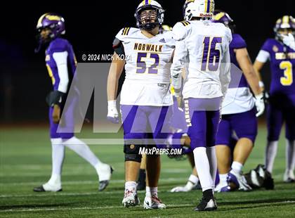 Thumbnail 2 in Norwalk vs. Lynwood photogallery.