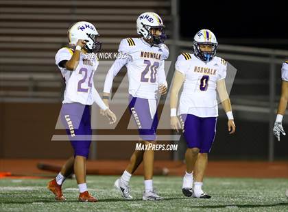 Thumbnail 2 in Norwalk vs. Lynwood photogallery.