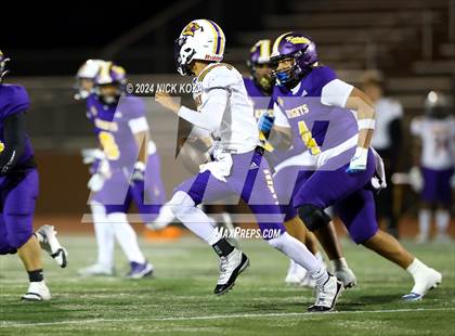 Thumbnail 2 in Norwalk vs. Lynwood photogallery.