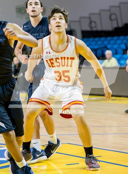 Thumbnail 3 in Bentley vs. Jesuit (Warriors Nor-Cal Invitational) photogallery.