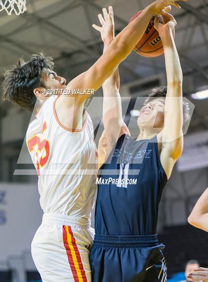 Thumbnail 1 in Bentley vs. Jesuit (Warriors Nor-Cal Invitational) photogallery.