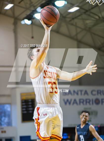 Thumbnail 2 in Bentley vs. Jesuit (Warriors Nor-Cal Invitational) photogallery.