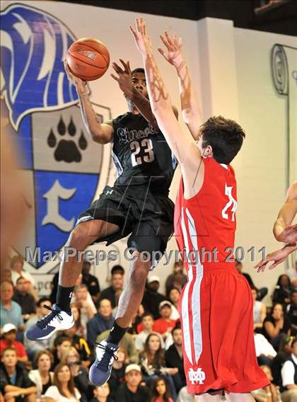Thumbnail 1 in Mater Dei vs. Lincoln (MaxPreps Holiday Classic) photogallery.