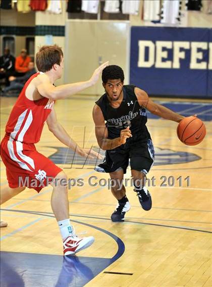 Thumbnail 1 in Mater Dei vs. Lincoln (MaxPreps Holiday Classic) photogallery.