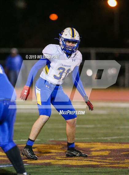 Thumbnail 3 in Ellenville vs. Lansing (NYSPHSAA 8-Man Regional) photogallery.