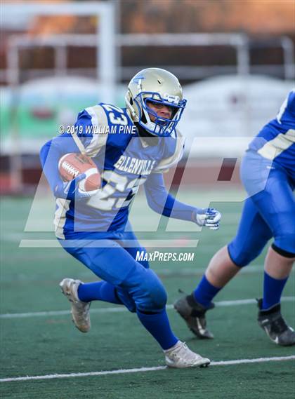 Thumbnail 2 in Ellenville vs. Lansing (NYSPHSAA 8-Man Regional) photogallery.