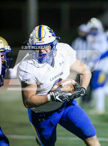 Thumbnail 1 in Ellenville vs. Lansing (NYSPHSAA 8-Man Regional) photogallery.