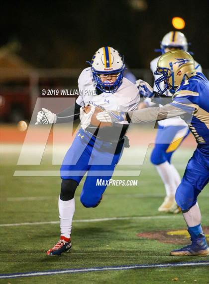 Thumbnail 2 in Ellenville vs. Lansing (NYSPHSAA 8-Man Regional) photogallery.