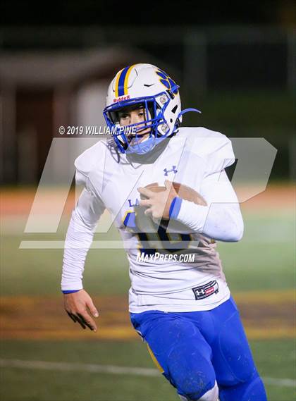 Thumbnail 2 in Ellenville vs. Lansing (NYSPHSAA 8-Man Regional) photogallery.