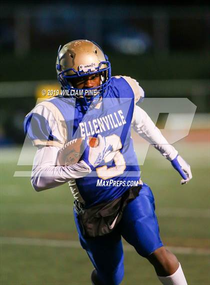 Thumbnail 2 in Ellenville vs. Lansing (NYSPHSAA 8-Man Regional) photogallery.