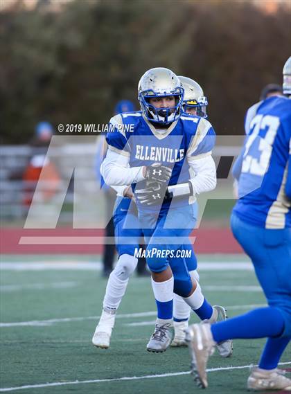 Thumbnail 3 in Ellenville vs. Lansing (NYSPHSAA 8-Man Regional) photogallery.