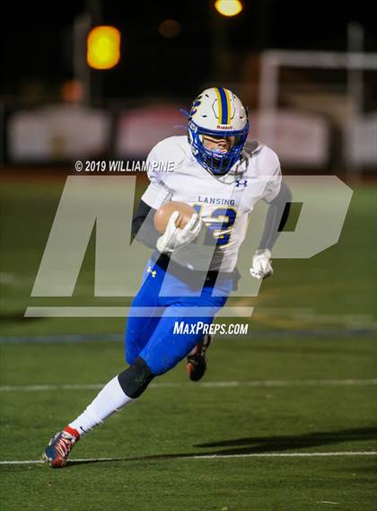 Thumbnail 2 in Ellenville vs. Lansing (NYSPHSAA 8-Man Regional) photogallery.