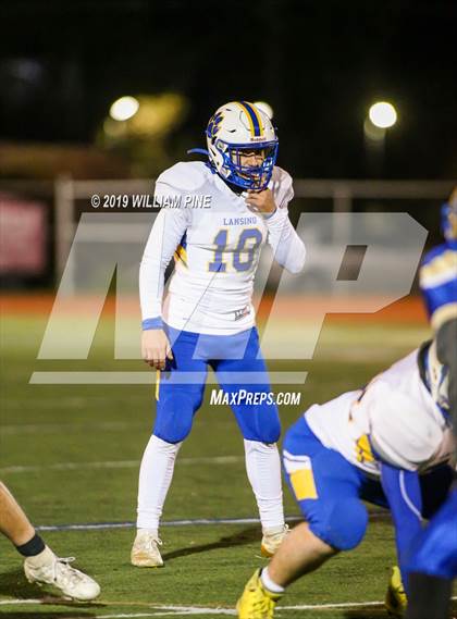 Thumbnail 3 in Ellenville vs. Lansing (NYSPHSAA 8-Man Regional) photogallery.