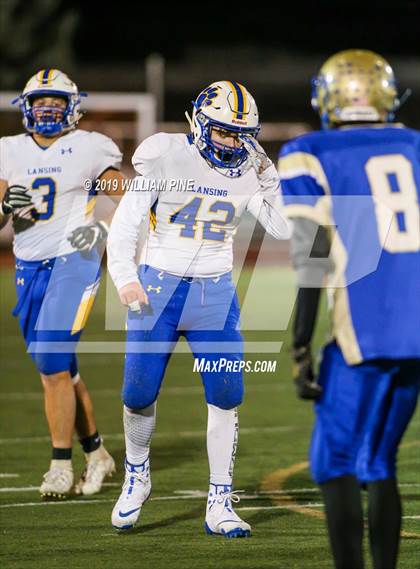 Thumbnail 3 in Ellenville vs. Lansing (NYSPHSAA 8-Man Regional) photogallery.