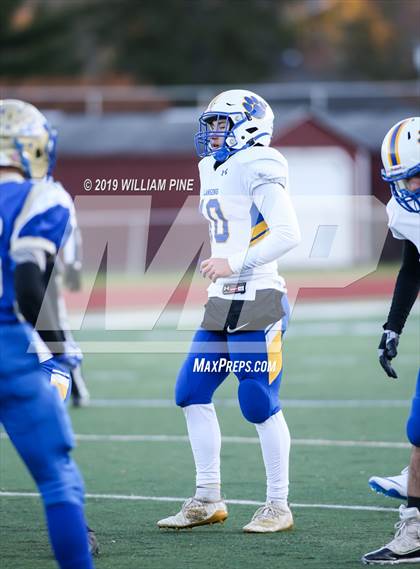 Thumbnail 3 in Ellenville vs. Lansing (NYSPHSAA 8-Man Regional) photogallery.