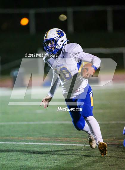 Thumbnail 2 in Ellenville vs. Lansing (NYSPHSAA 8-Man Regional) photogallery.