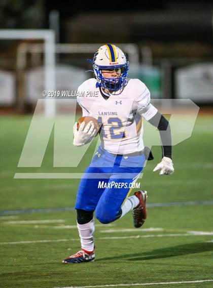 Thumbnail 2 in Ellenville vs. Lansing (NYSPHSAA 8-Man Regional) photogallery.