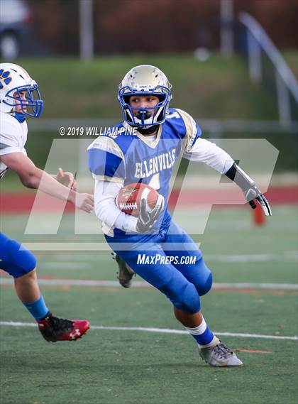 Thumbnail 1 in Ellenville vs. Lansing (NYSPHSAA 8-Man Regional) photogallery.