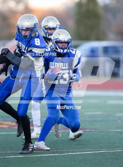 Thumbnail 1 in Ellenville vs. Lansing (NYSPHSAA 8-Man Regional) photogallery.