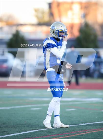 Thumbnail 2 in Ellenville vs. Lansing (NYSPHSAA 8-Man Regional) photogallery.