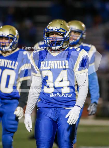 Thumbnail 3 in Ellenville vs. Lansing (NYSPHSAA 8-Man Regional) photogallery.
