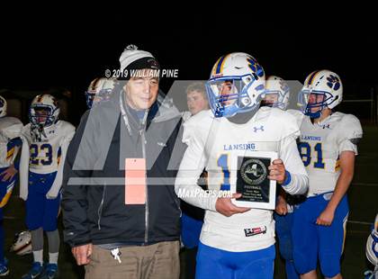Thumbnail 2 in Ellenville vs. Lansing (NYSPHSAA 8-Man Regional) photogallery.