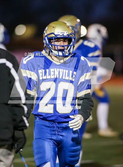 Thumbnail 1 in Ellenville vs. Lansing (NYSPHSAA 8-Man Regional) photogallery.
