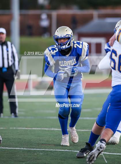 Thumbnail 1 in Ellenville vs. Lansing (NYSPHSAA 8-Man Regional) photogallery.