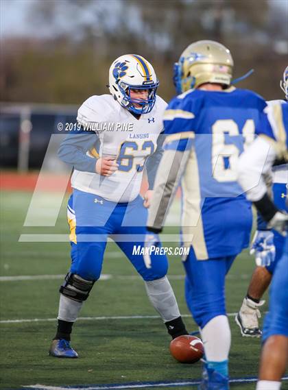 Thumbnail 3 in Ellenville vs. Lansing (NYSPHSAA 8-Man Regional) photogallery.