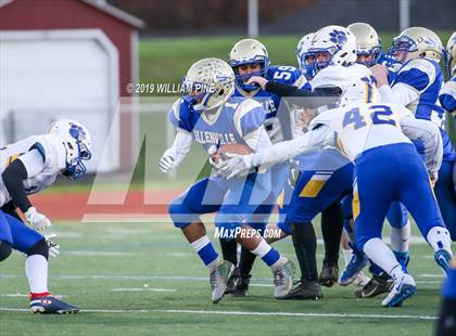 Thumbnail 1 in Ellenville vs. Lansing (NYSPHSAA 8-Man Regional) photogallery.