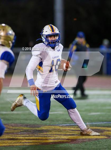 Thumbnail 1 in Ellenville vs. Lansing (NYSPHSAA 8-Man Regional) photogallery.