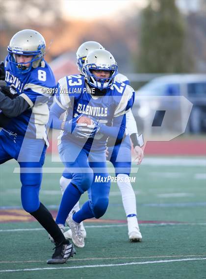 Thumbnail 3 in Ellenville vs. Lansing (NYSPHSAA 8-Man Regional) photogallery.