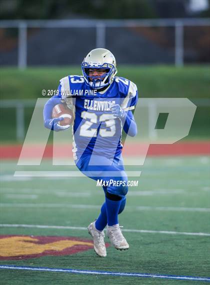 Thumbnail 3 in Ellenville vs. Lansing (NYSPHSAA 8-Man Regional) photogallery.