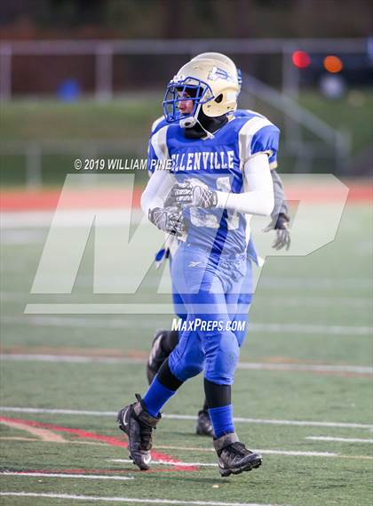 Thumbnail 2 in Ellenville vs. Lansing (NYSPHSAA 8-Man Regional) photogallery.