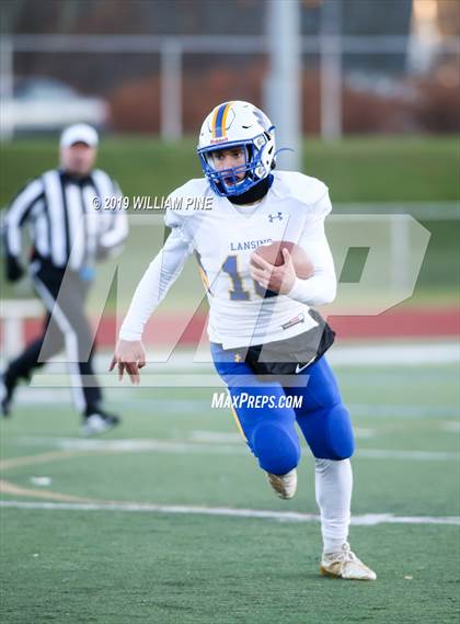 Thumbnail 1 in Ellenville vs. Lansing (NYSPHSAA 8-Man Regional) photogallery.