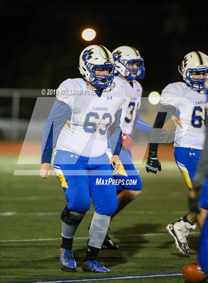 Thumbnail 2 in Ellenville vs. Lansing (NYSPHSAA 8-Man Regional) photogallery.