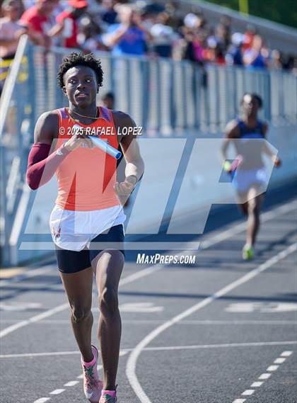 Thumbnail 2 in UIL 6A Track & Field Area 13&14 (4x200M) photogallery.
