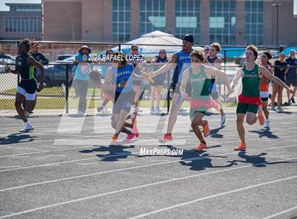 Thumbnail 2 in UIL 6A Track & Field Area 13&14 (4x200M) photogallery.