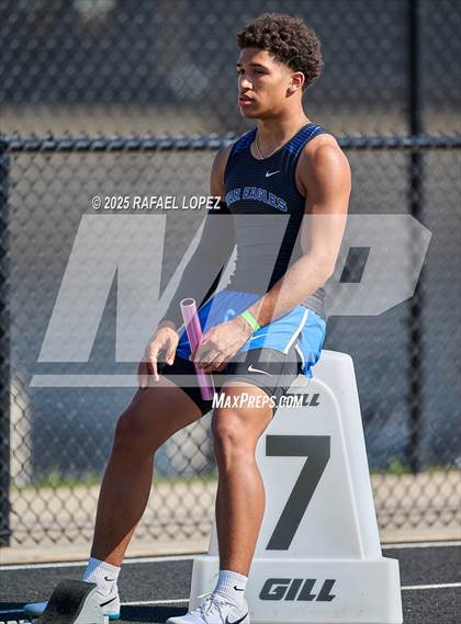 Thumbnail 2 in UIL 6A Track & Field Area 13&14 (4x200M) photogallery.