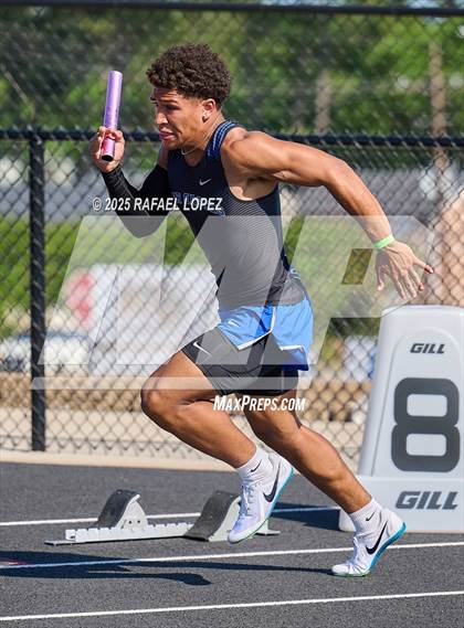 Thumbnail 2 in UIL 6A Track & Field Area 13&14 (4x200M) photogallery.