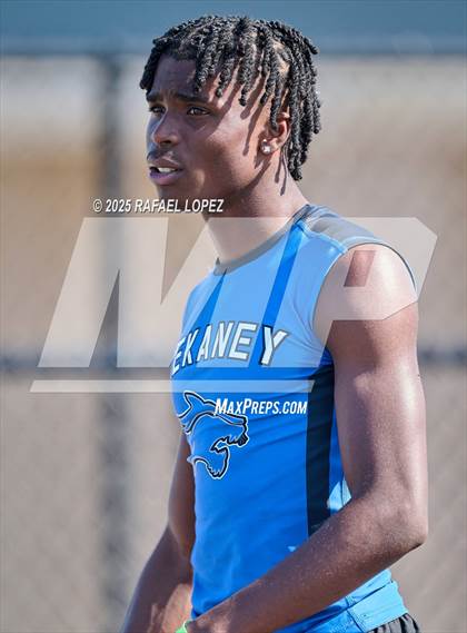 Thumbnail 3 in UIL 6A Track & Field Area 13&14 (4x200M) photogallery.