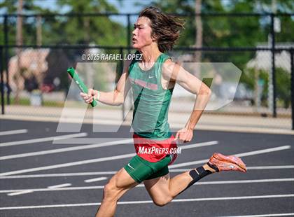 Thumbnail 3 in UIL 6A Track & Field Area 13&14 (4x200M) photogallery.