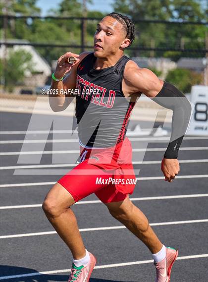 Thumbnail 3 in UIL 6A Track & Field Area 13&14 (4x200M) photogallery.
