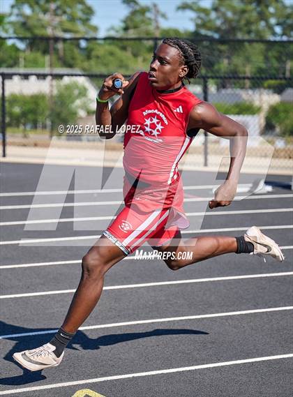 Thumbnail 2 in UIL 6A Track & Field Area 13&14 (4x200M) photogallery.