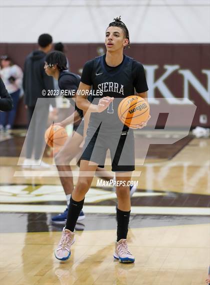 Thumbnail 3 in Sierra Canyon vs St Francis photogallery.