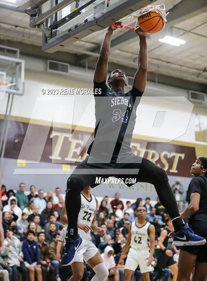 Thumbnail 3 in Sierra Canyon vs St Francis photogallery.
