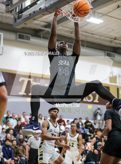 Thumbnail 2 in Sierra Canyon vs St Francis photogallery.