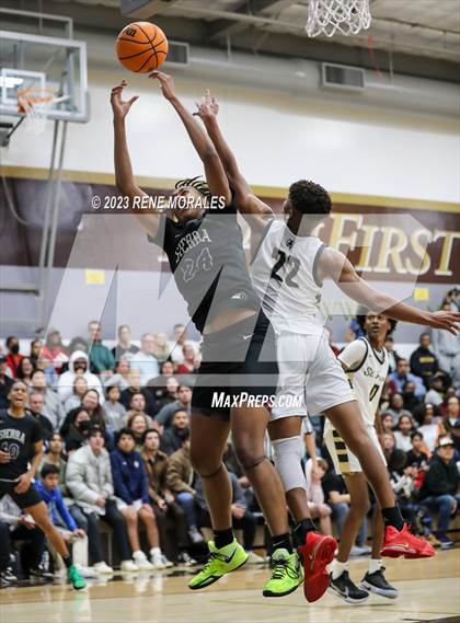 Thumbnail 2 in Sierra Canyon vs St Francis photogallery.