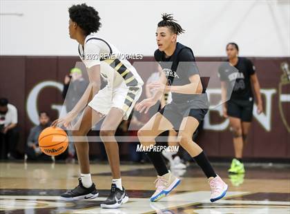 Thumbnail 2 in Sierra Canyon vs St Francis photogallery.