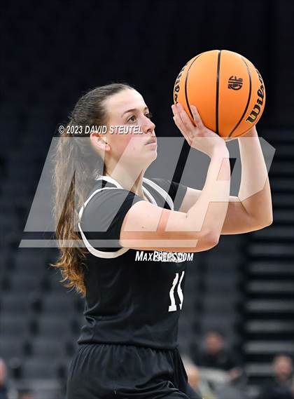 Thumbnail 2 in Shalhevet vs. San Domenico (CIF State D4 Final) photogallery.